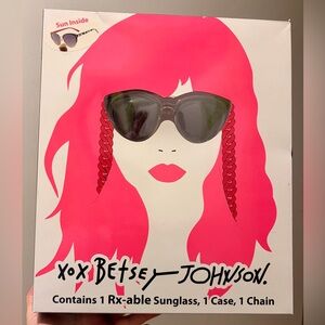 Betsey Johnson Cat-Eye Sunglasses with Chain Accent & Lips Purse